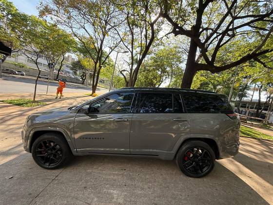 JEEP COMMANDER 2.0 HURRICANE 4 TURBO GASOLINA BLACKHAWK AT9 JEEP COMMANDER 2.0 HURRICANE 4 TURBO GASOLINA BLACKHAWK AT9